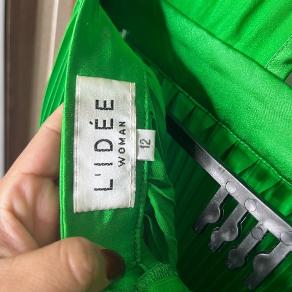 L’IDEE Bright Green Renaissance Mock Neck Pleated Satin Midi Dress Size 12 - Picture 7 of 8